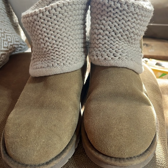 UGG Brown Boots Shaina Sweater Cuff Bootie Womens Size 5 - Picture 1 of 9
